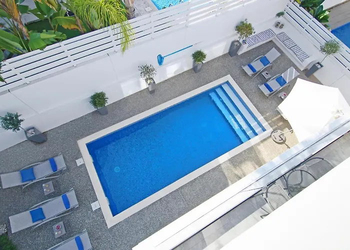 Villa Lily